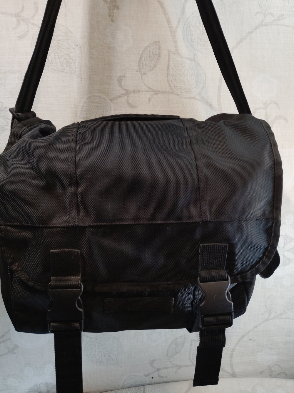 GAP Black Durable Messenger/ Crossbody Bag